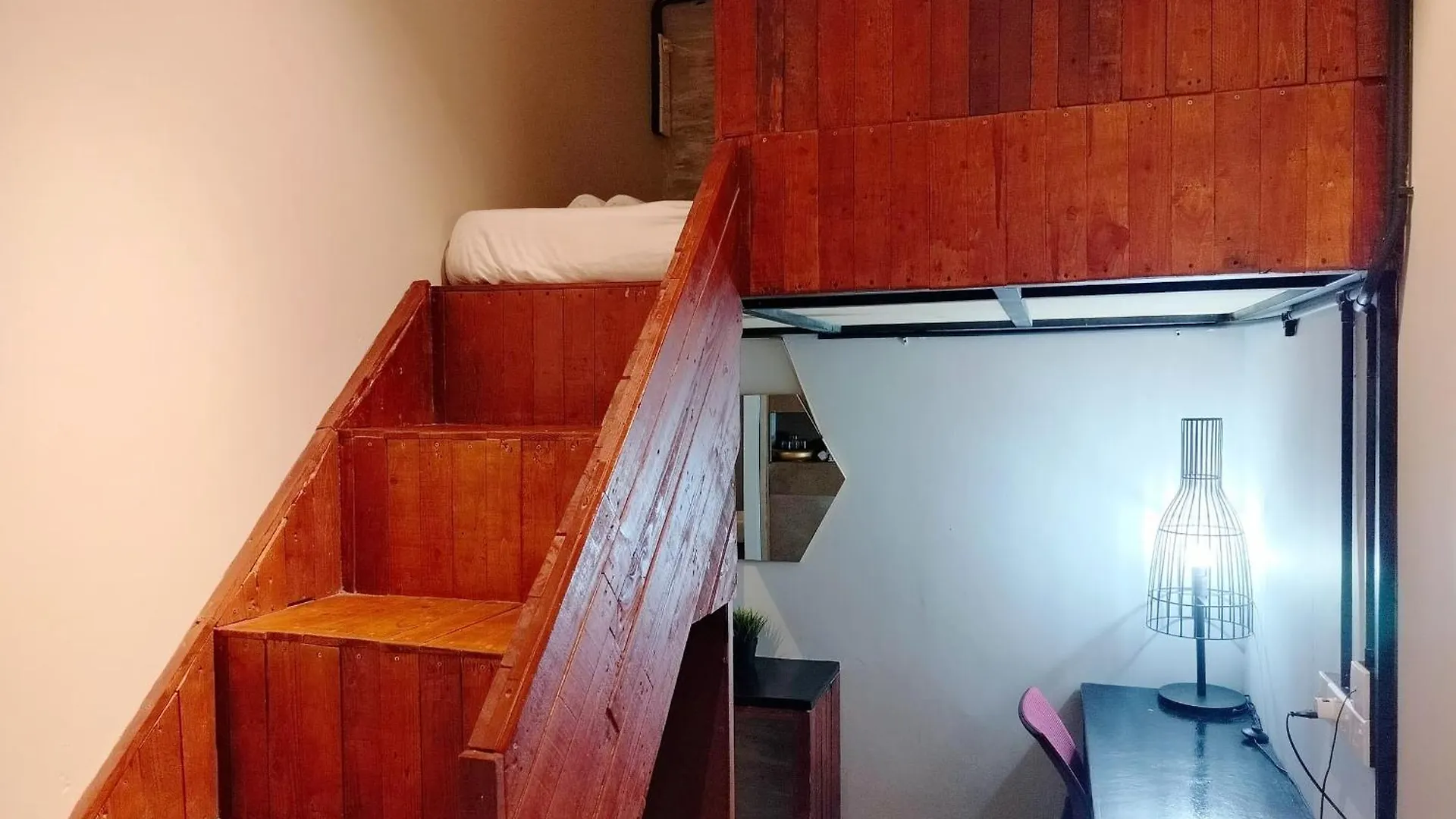 Отель Kim Haus Loft Джорджтаун 4*,